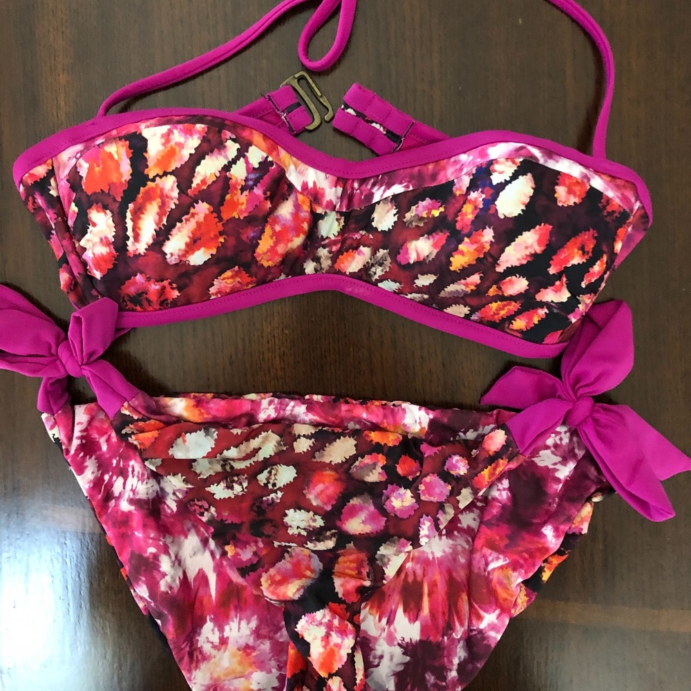Becca 2 pc Bikini Set reversible bottom